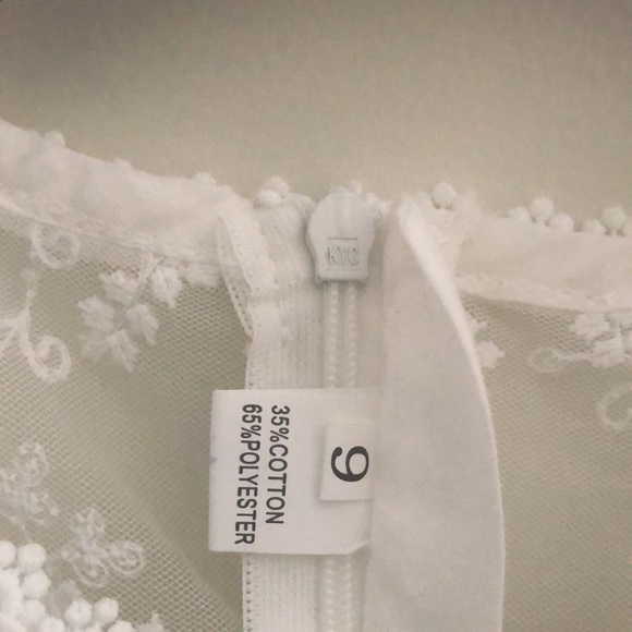 “White Lace Dress” - Picture 4 of 4